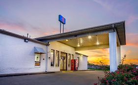 Motel 6-Grand Rivers, Ky
